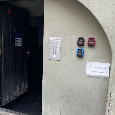 Corse 08 Oda ve Kahvaltı Chur